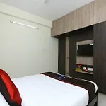 Oyo 10123 The Posh Residency