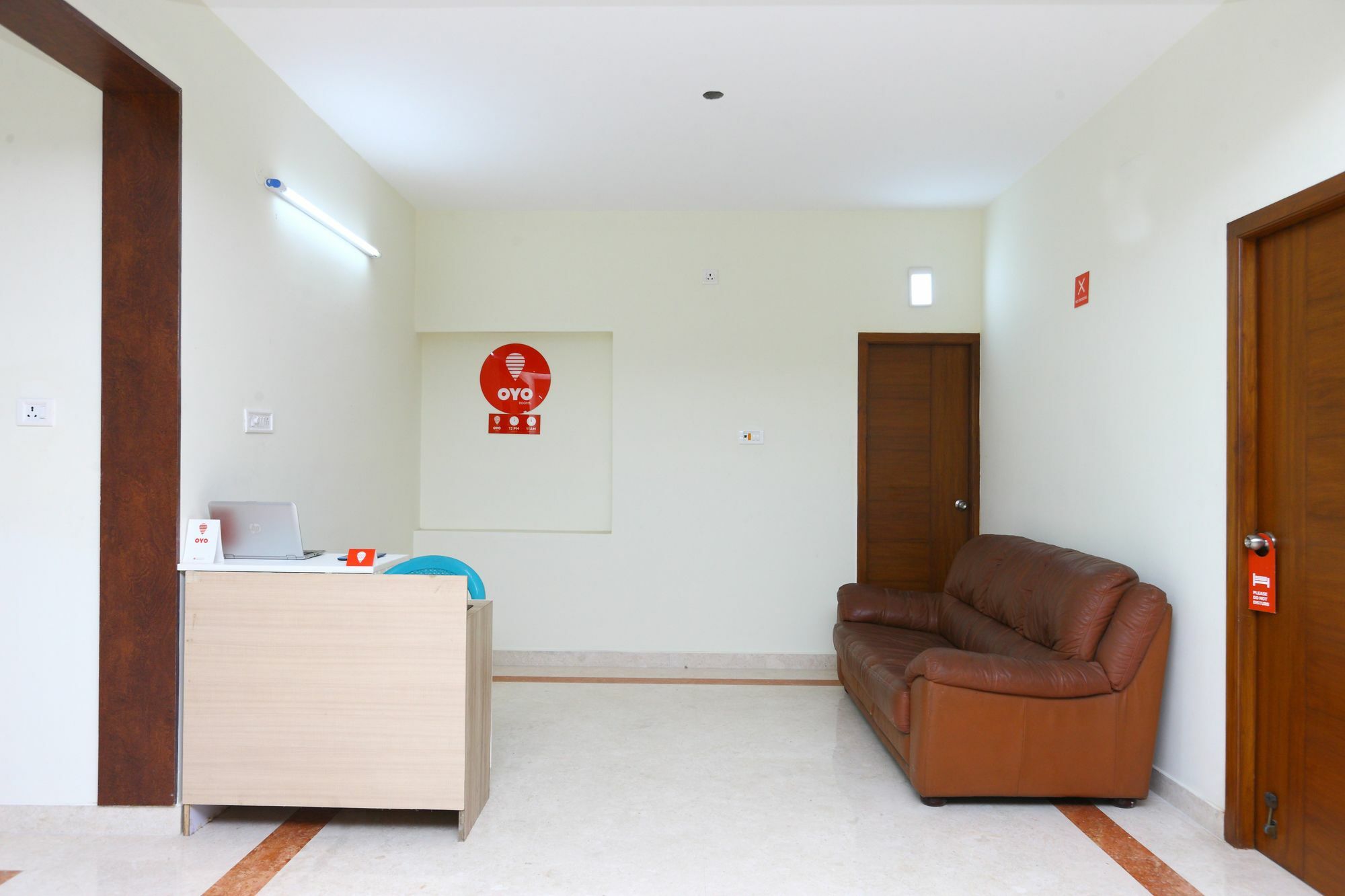 Oyo 10123 The Posh Residency * Chennai