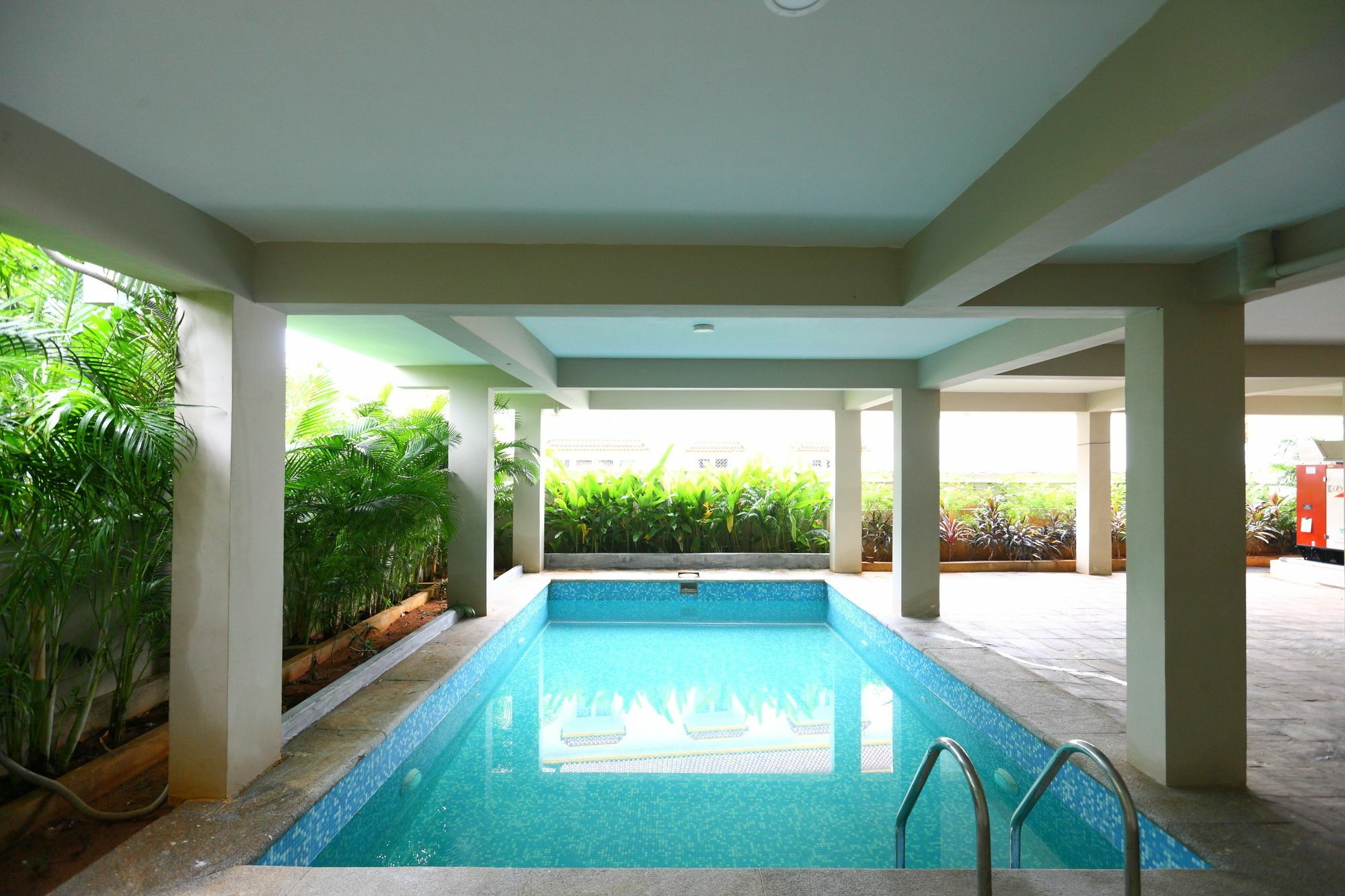 Oyo 10123 The Posh Residency * Chennai