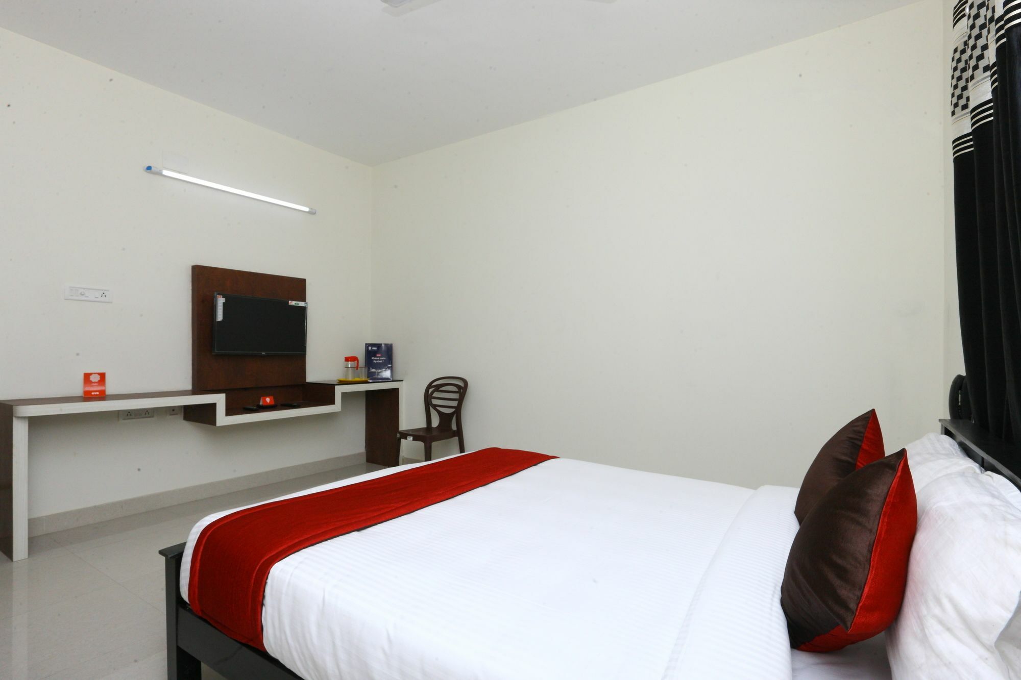 Oyo 10123 The Posh Residency